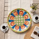Piatto in ceramica di Caltagirone con motivi stile Carretto Siciliano