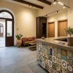 Patchwork mattonelle siciliane decorate a mano con motivi tradizionali