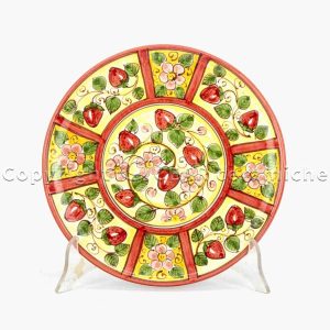 Piatto murale in ceramica di Caltagirone con decoro FRAGOLE