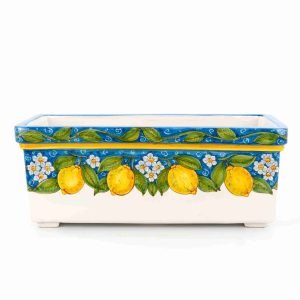 Fioriera rettangolare con decoro limoni e fondo blu in ceramica di Caltagirone