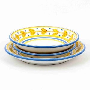Posto tavola in ceramica siciliana, Set di 3 piatti decorati a mano