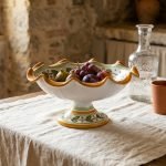 Alzata portafrutta in ceramica siciliana di Caltagirone decoro Acanto (Ø cm 30)